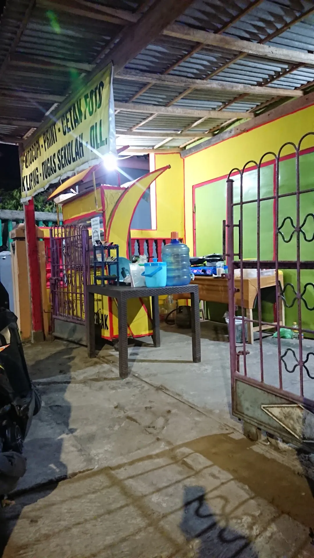 Mie Ayam & Seblak Dapoer Q-ta