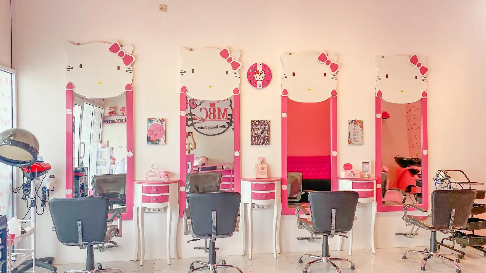 MODISTA SALON & BEAUTY CENTER KROYA
