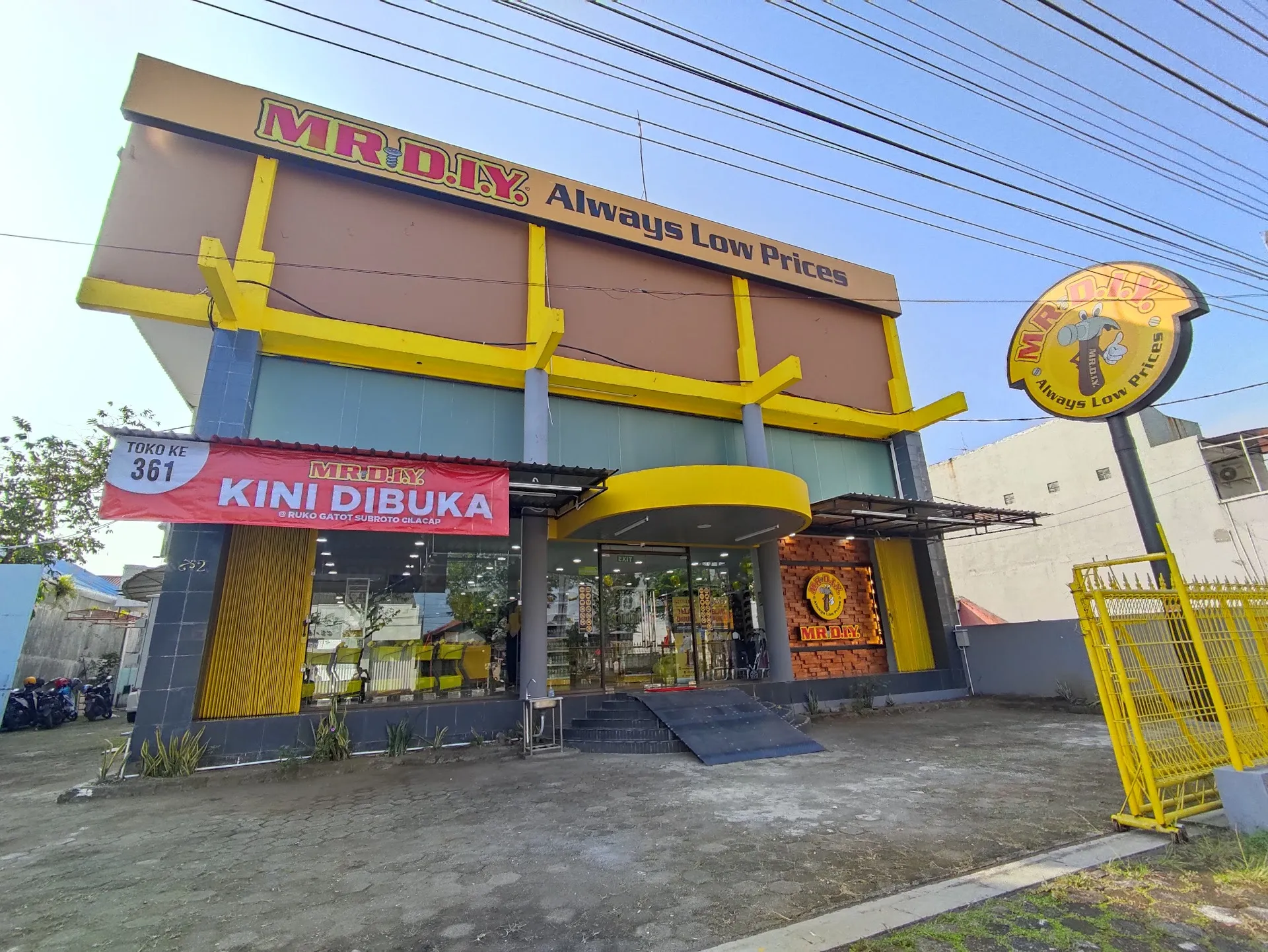 MR. DIY Ruko Gatsu