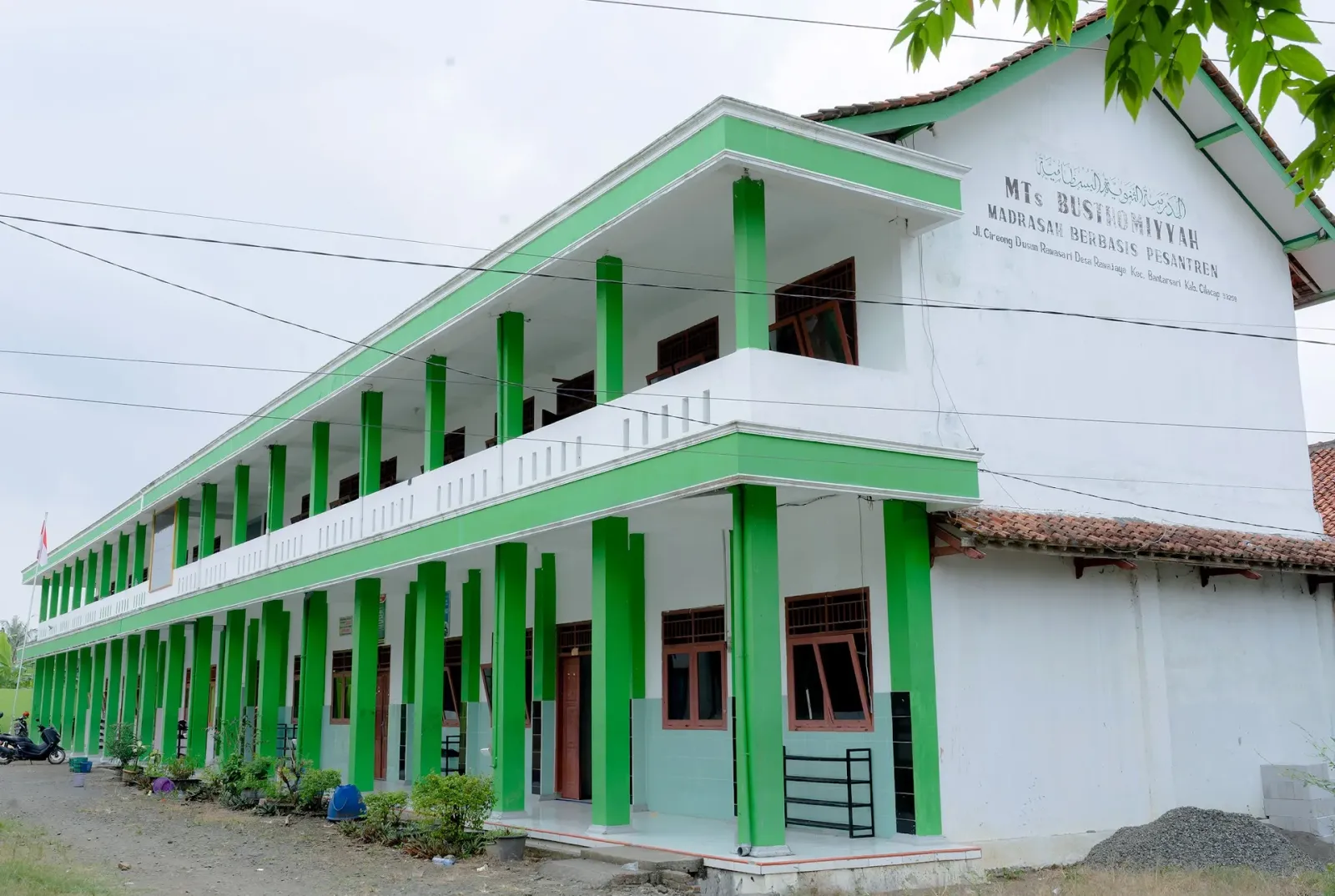 MTs Busthomiyyoh Bantarsari