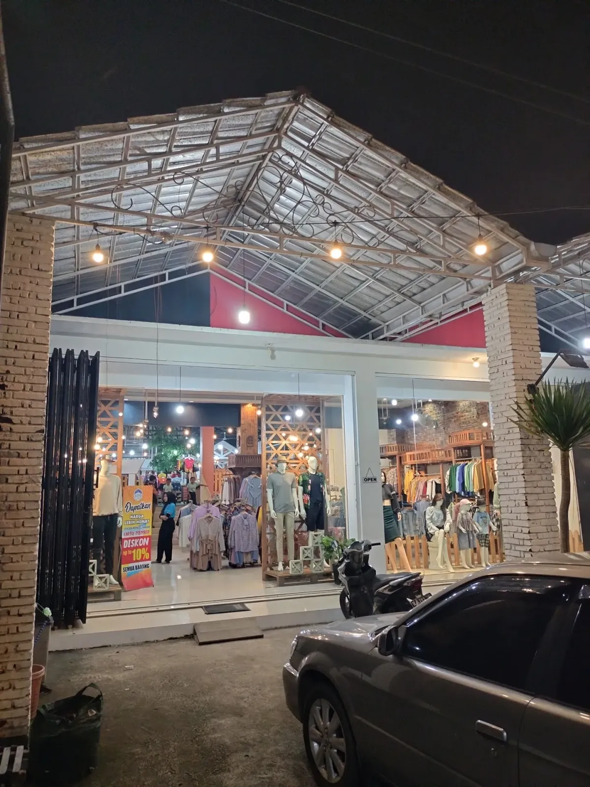 MUJUR FASHION
