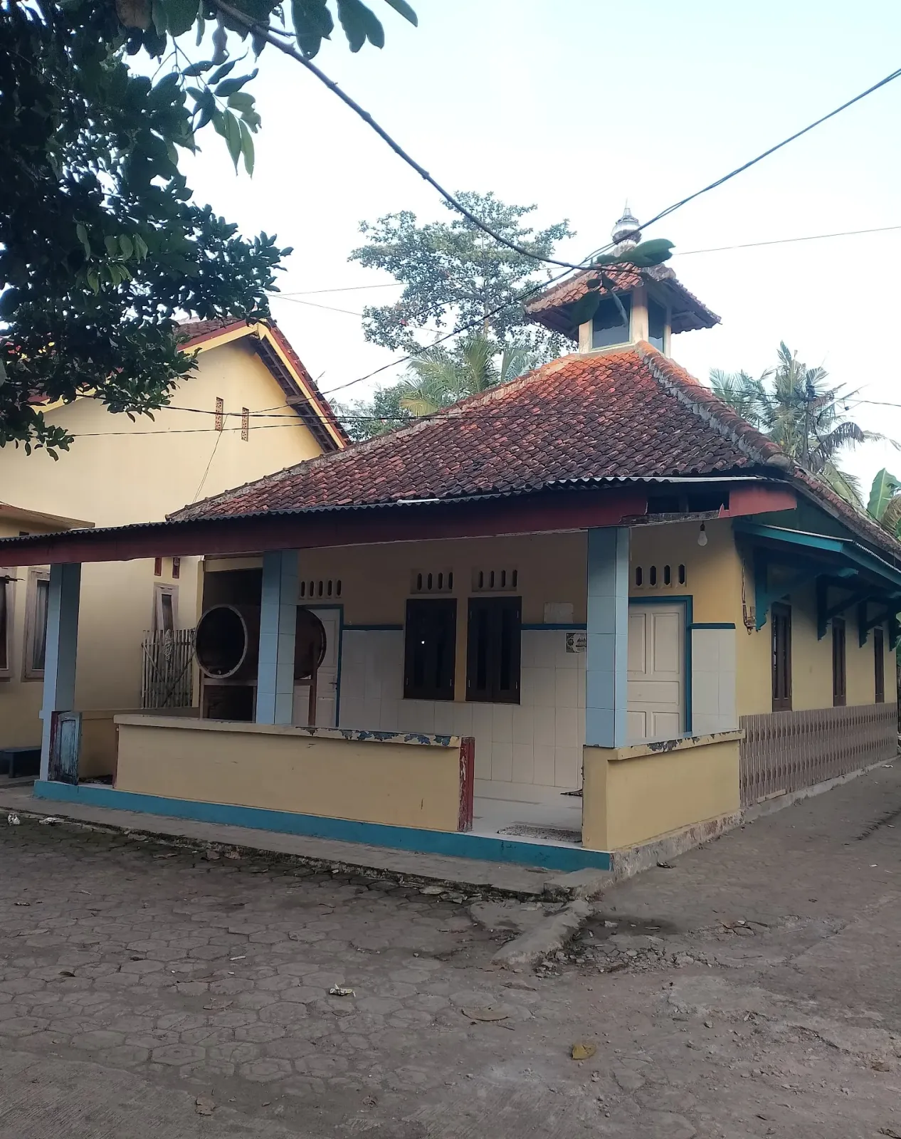 Mushola Al Hikmah Tambakreja