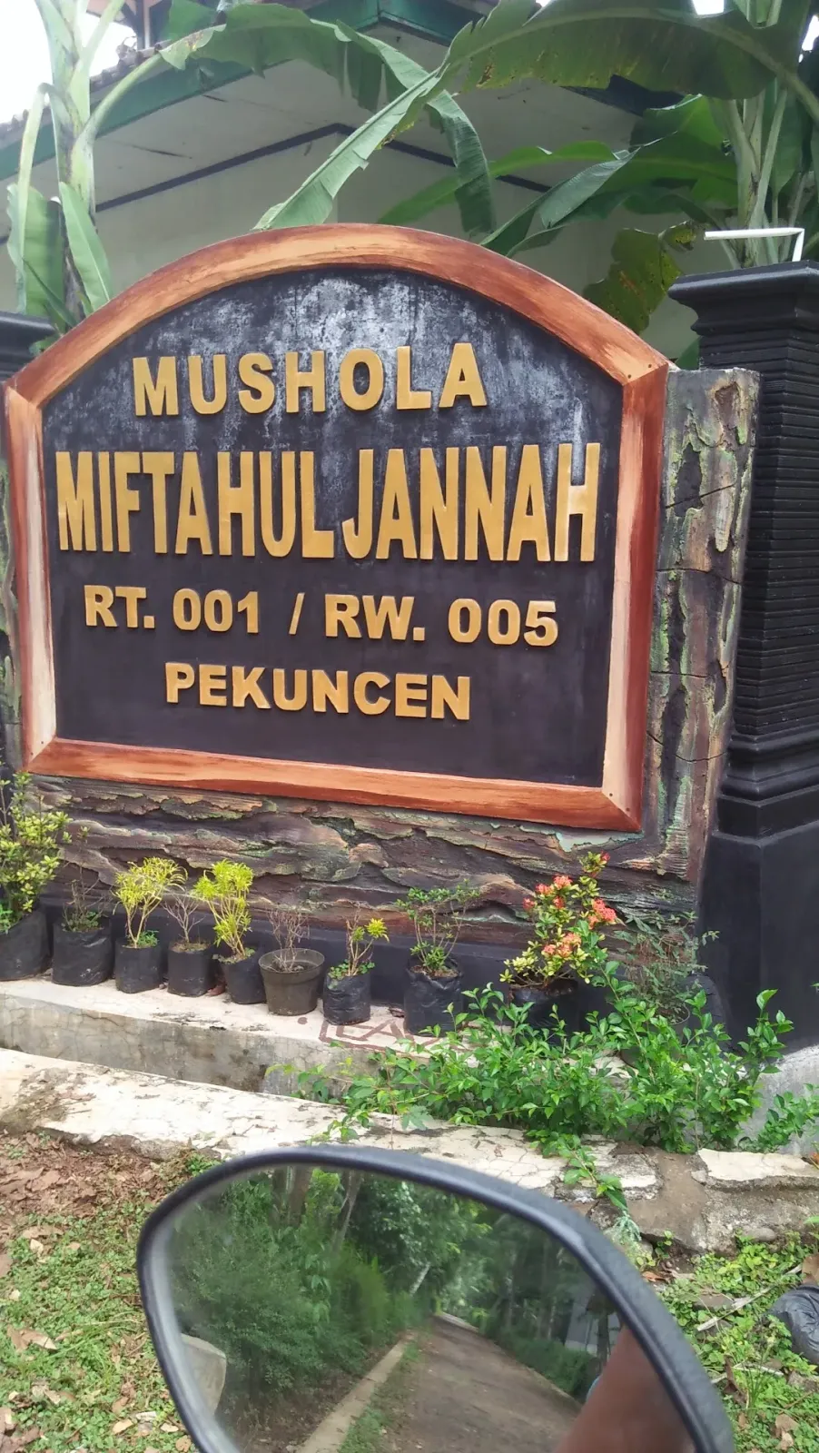 MUSHOLA MIFTAHUL JANNAH "RT 001 RW 005 - PEKUNCEN"