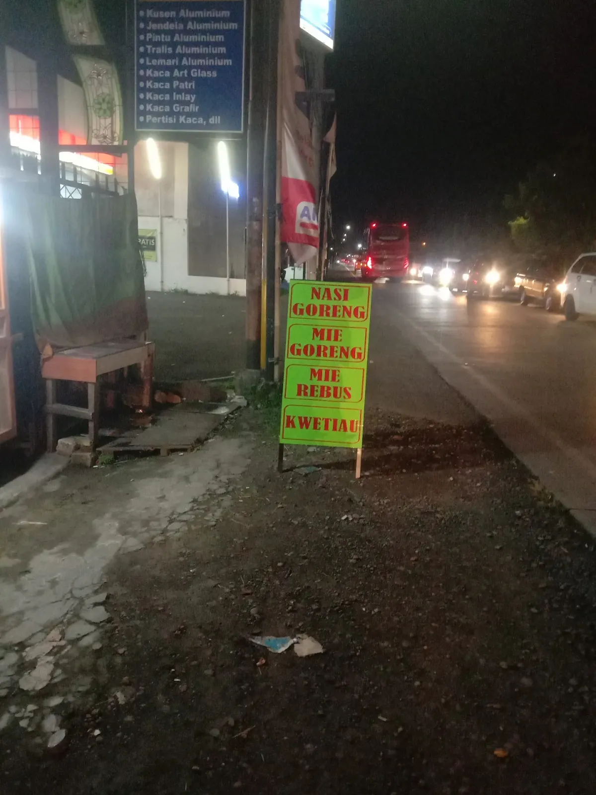 Nasi goreng & kwetiau mas rafli