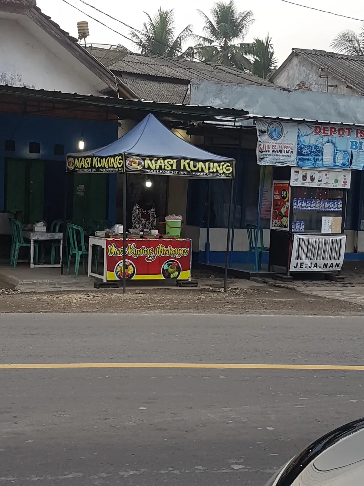 Nasi Kuning Maknyos