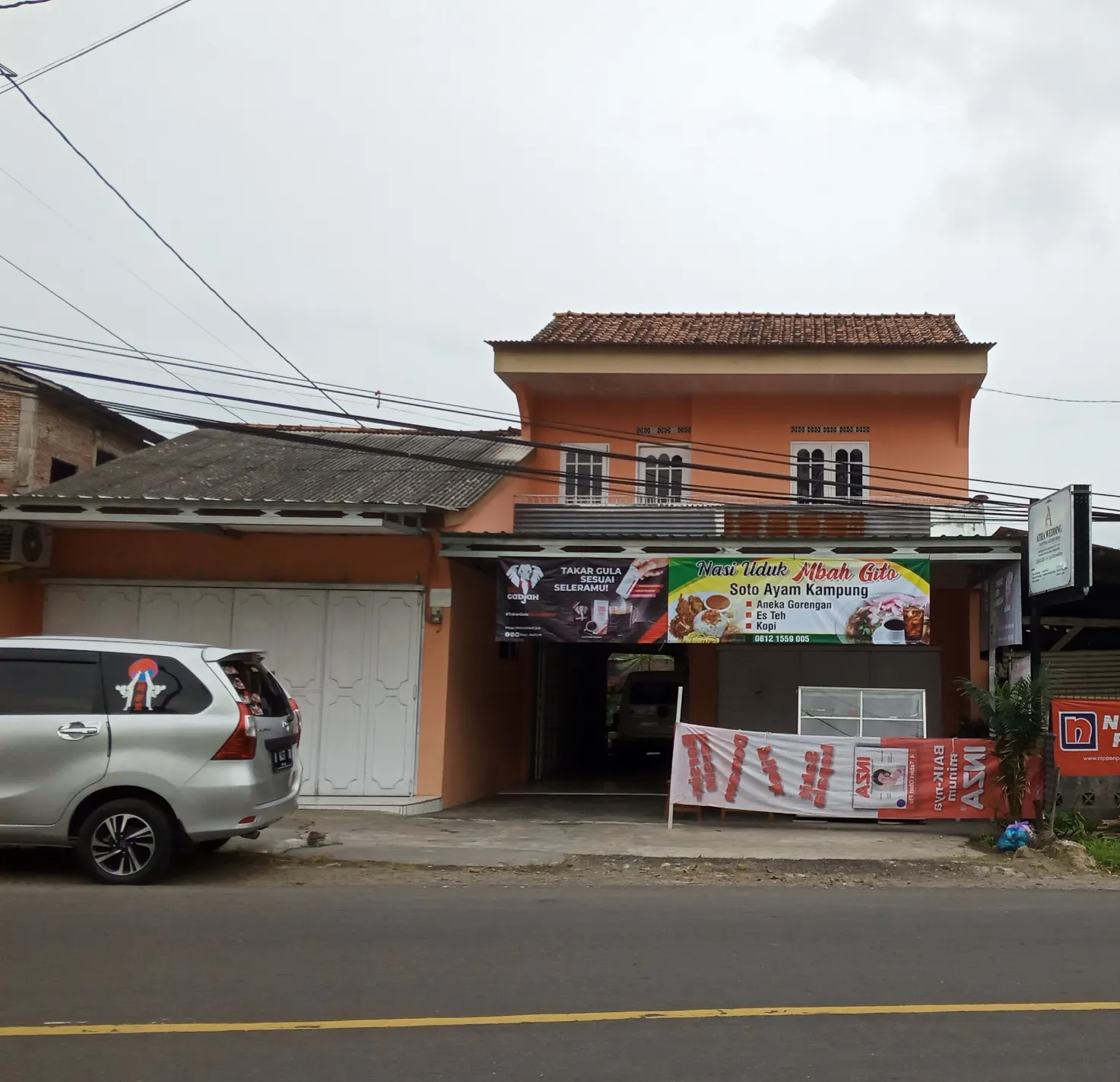 Nasi uduk , nasi rames, soto ayam mbah GITO