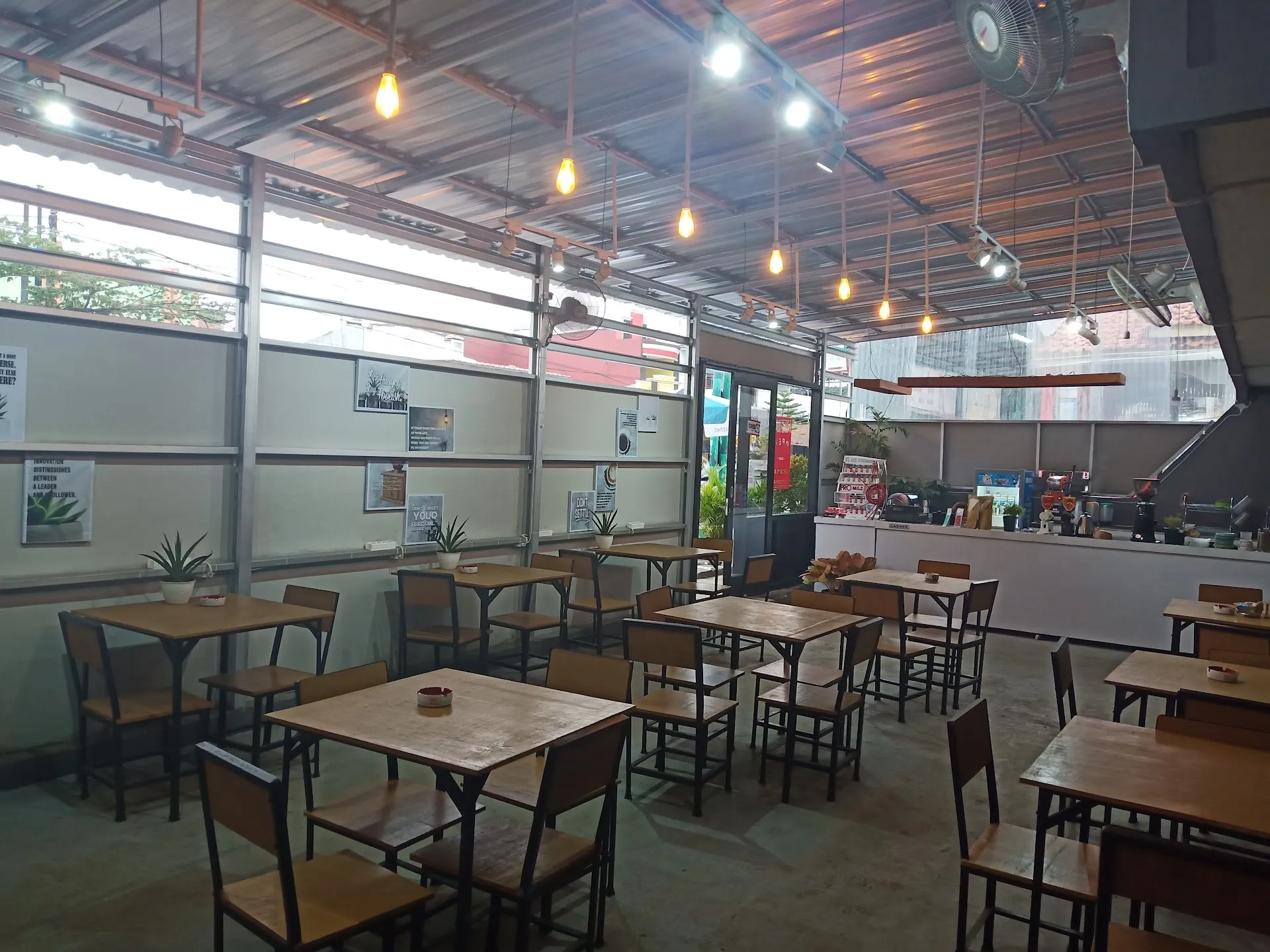Nazone Coffee Shop