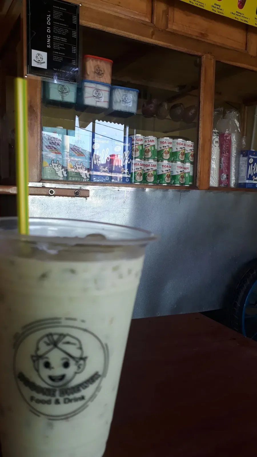 Nggone Dhewek Food & Drink