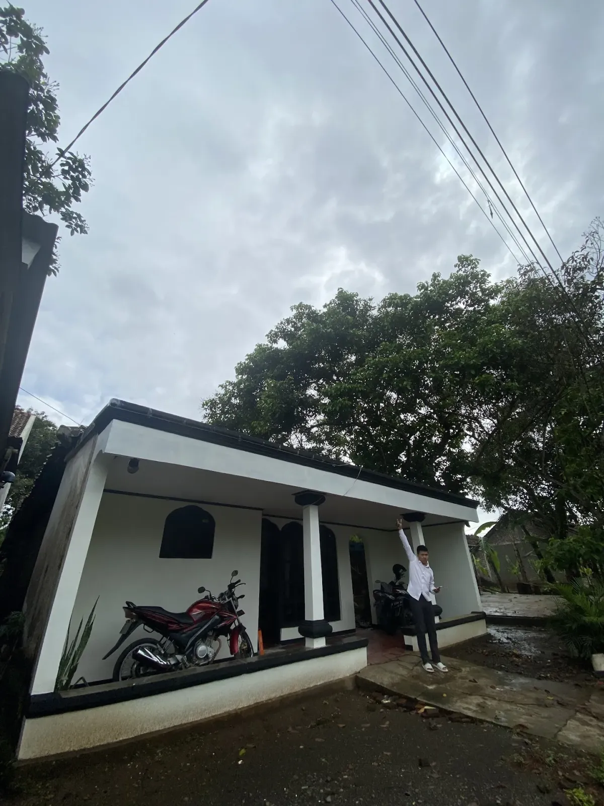 Ngops Studio & Gading White House
