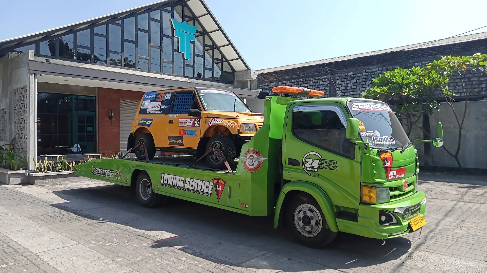 NPR Towing Service Derek Mobil & Jasa Kirim Mobil/Motor/Mini Alat Berat Cilacap