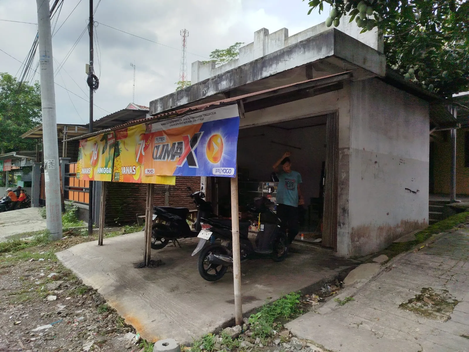 Nur bengkel motor
