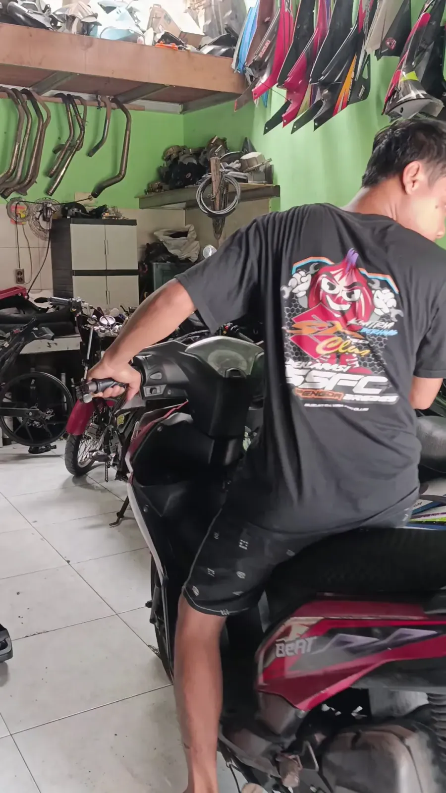 NUSAKAMBANGAN PROJECT (steam,painting motor mobil)