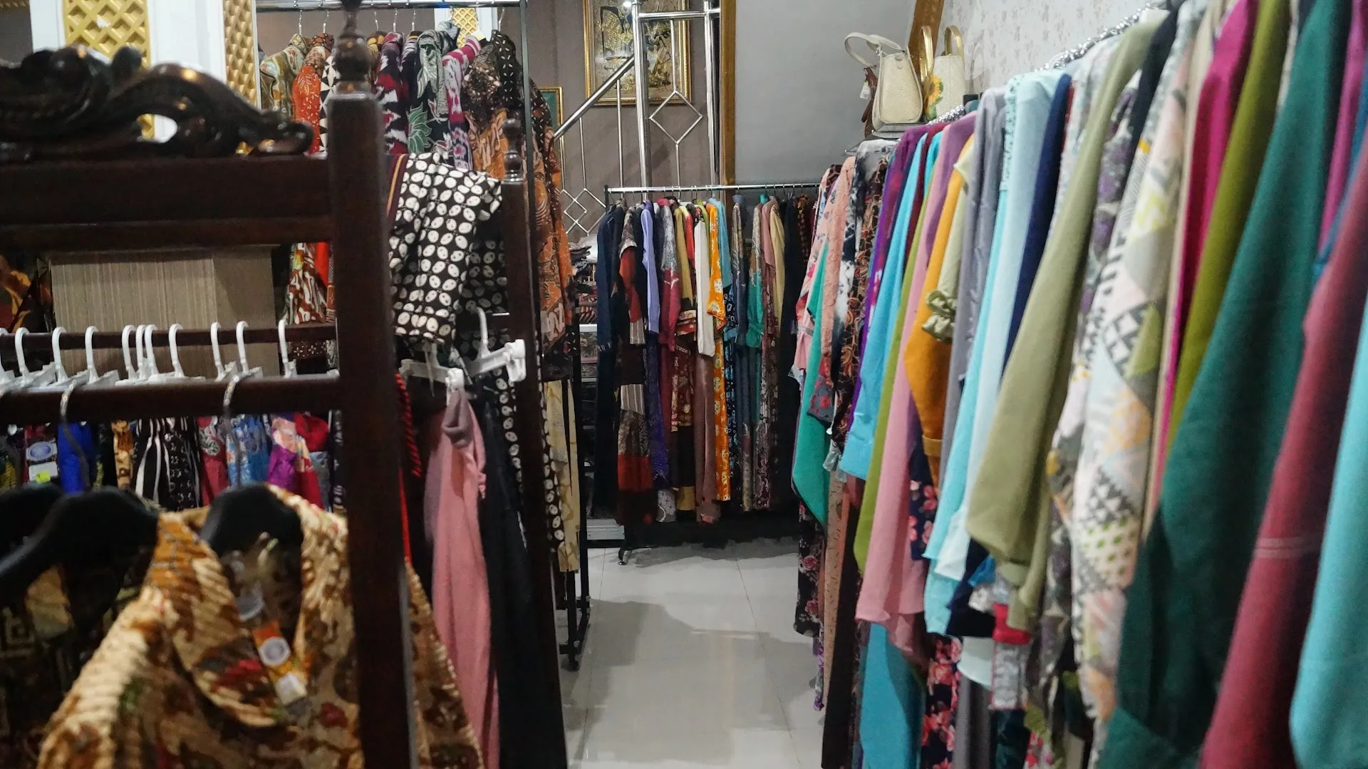Nusantara Batik Galeri