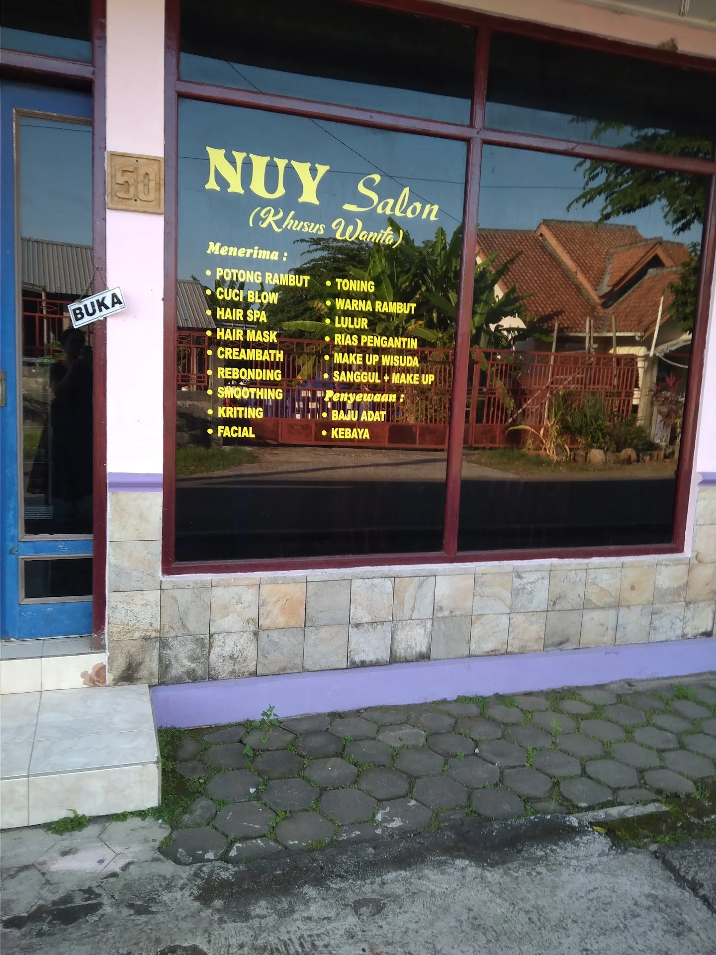 Nuy salon