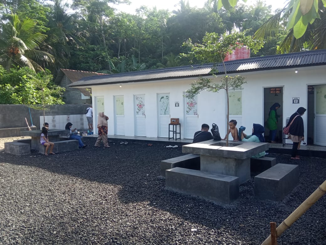 NUYA RESTROOM DAN MUSHOLA