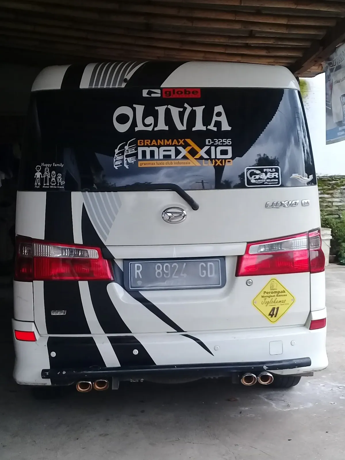Olivia Tour N Trevel 02