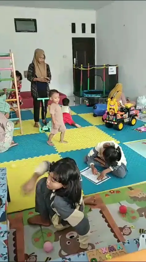 Omah main ( mini playground )