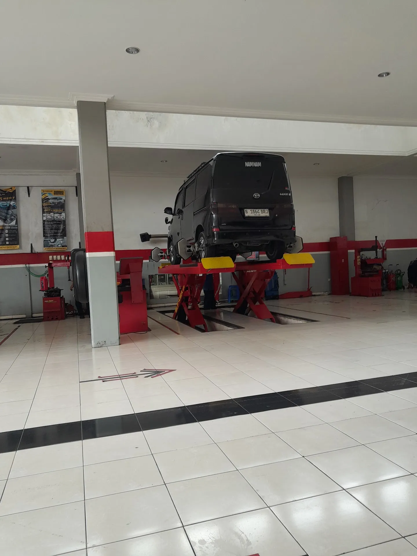 OTOKITS PITCAR | Bengkel & Cuci Mobil Cilacap TOMO BRIDGESTONE