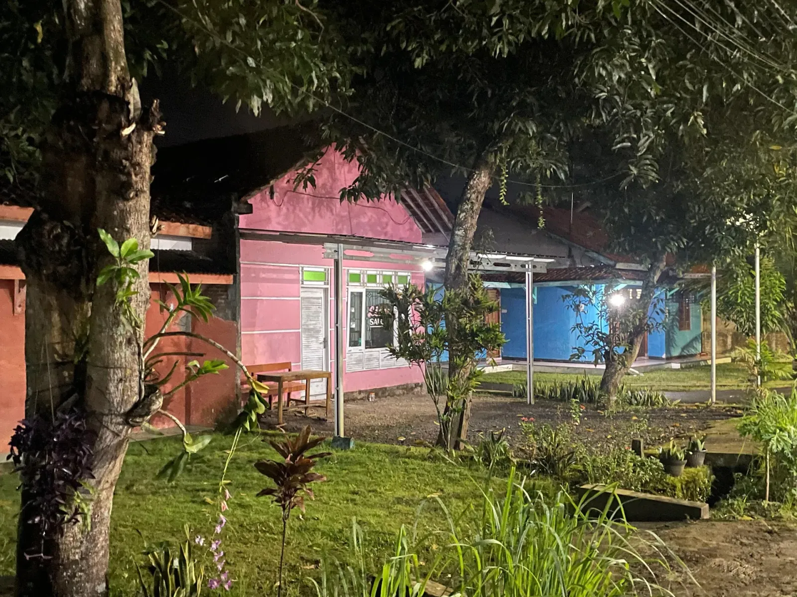 OYO 94672 Putri Kinasih