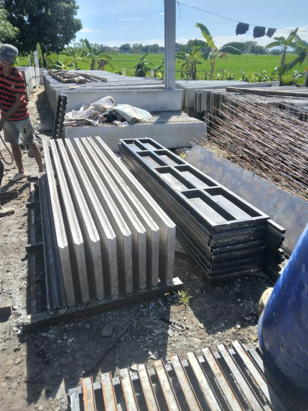 PABRIK PANEL BETON CILACAP AJM (KARSONO)