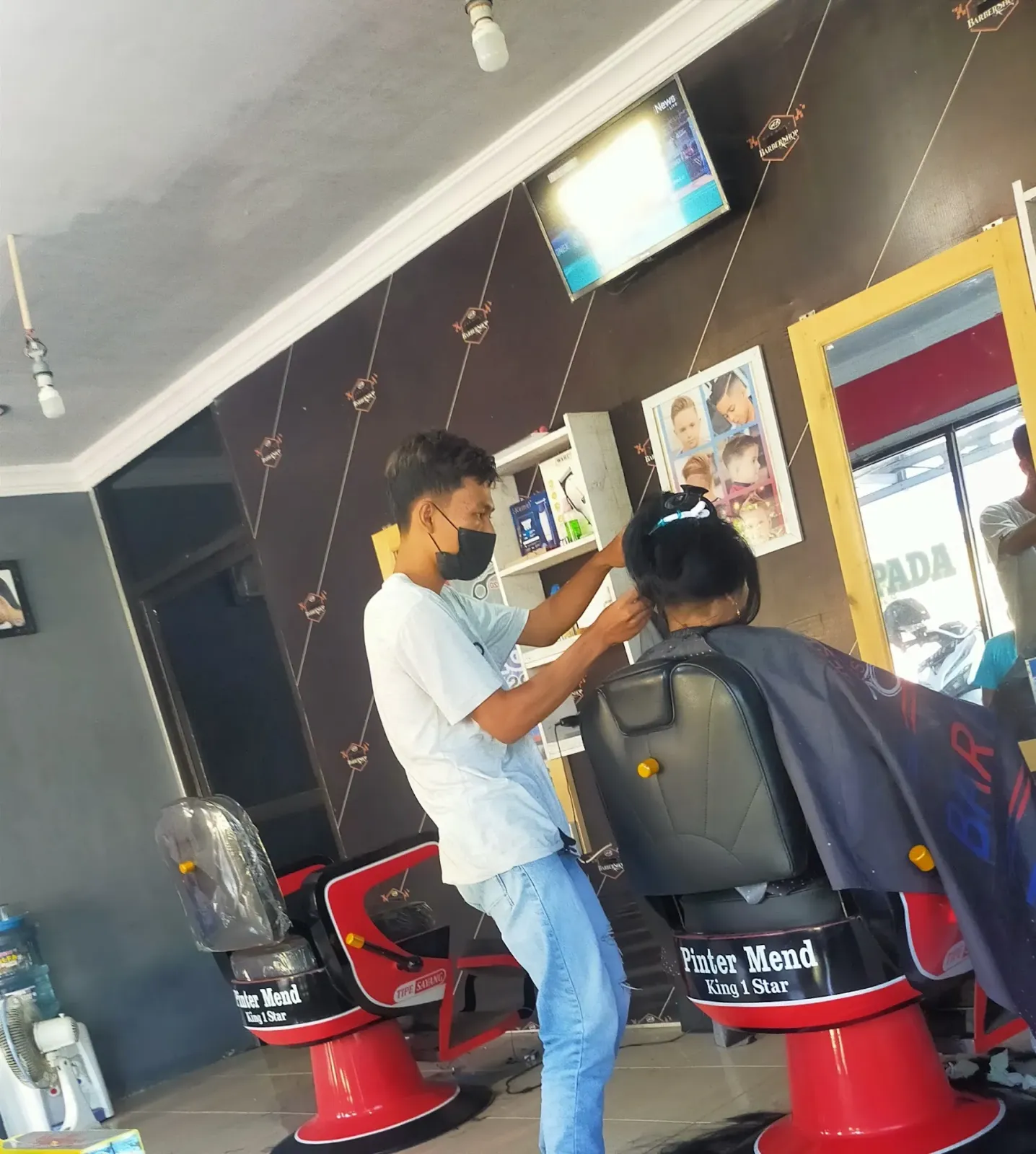 PADA BARBERSHOP (KROYA)