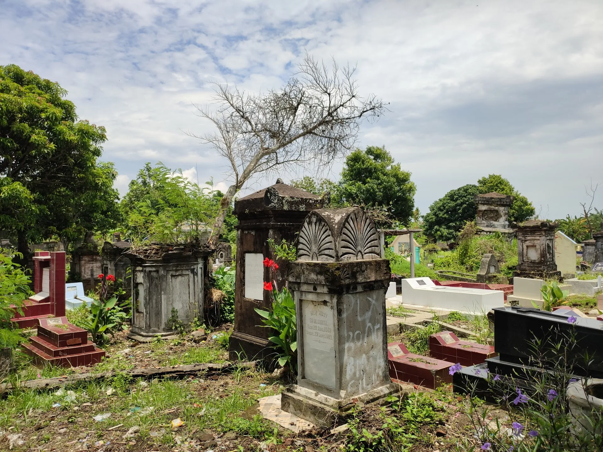 Christian and Dutch Cemetery Cilacap