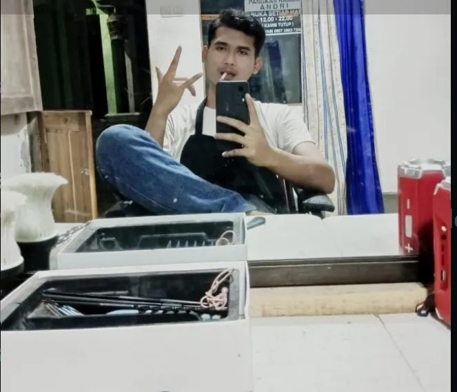 Pangkas rambut ANDRI