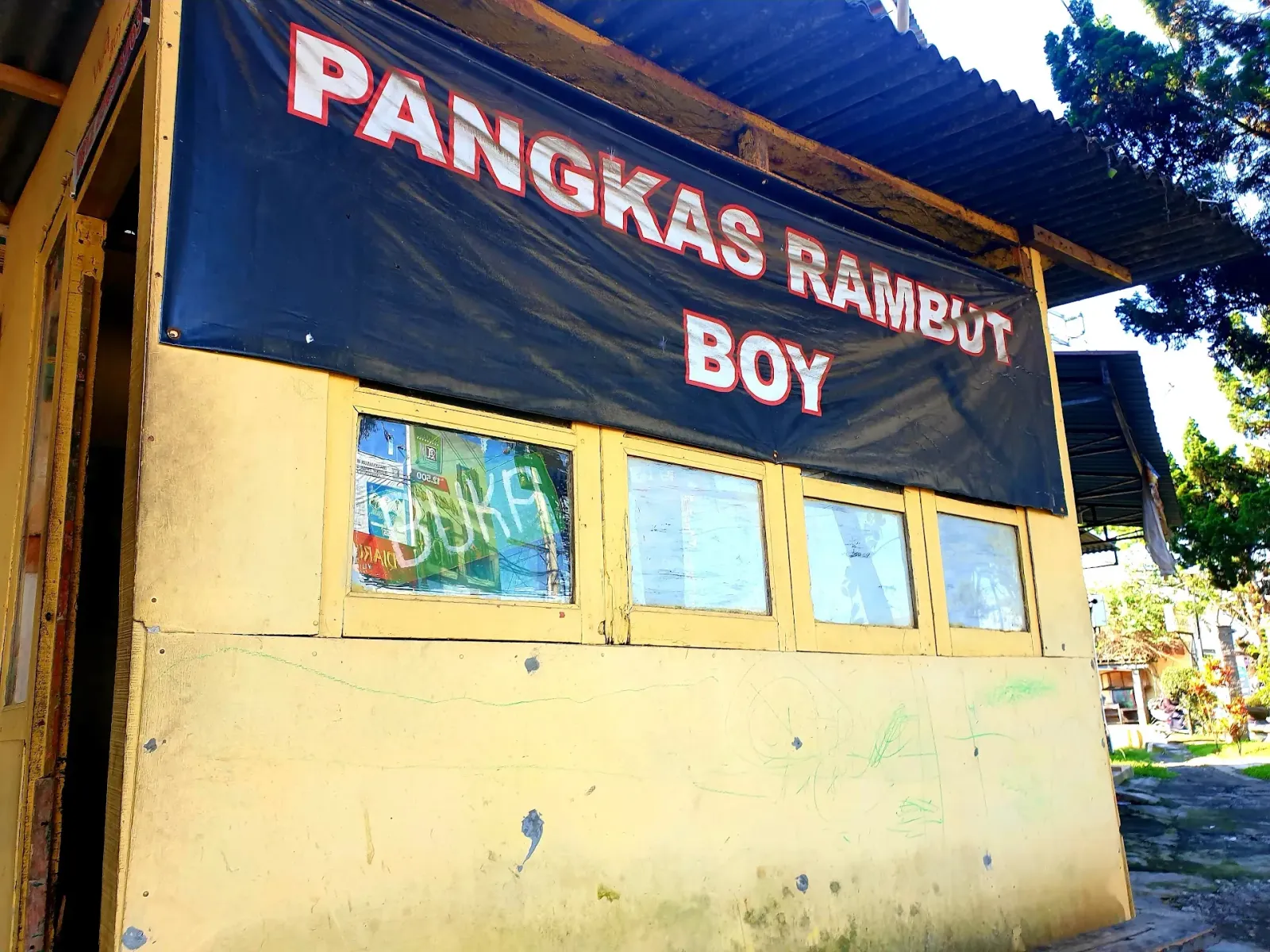 Pangkas Rambut Boy