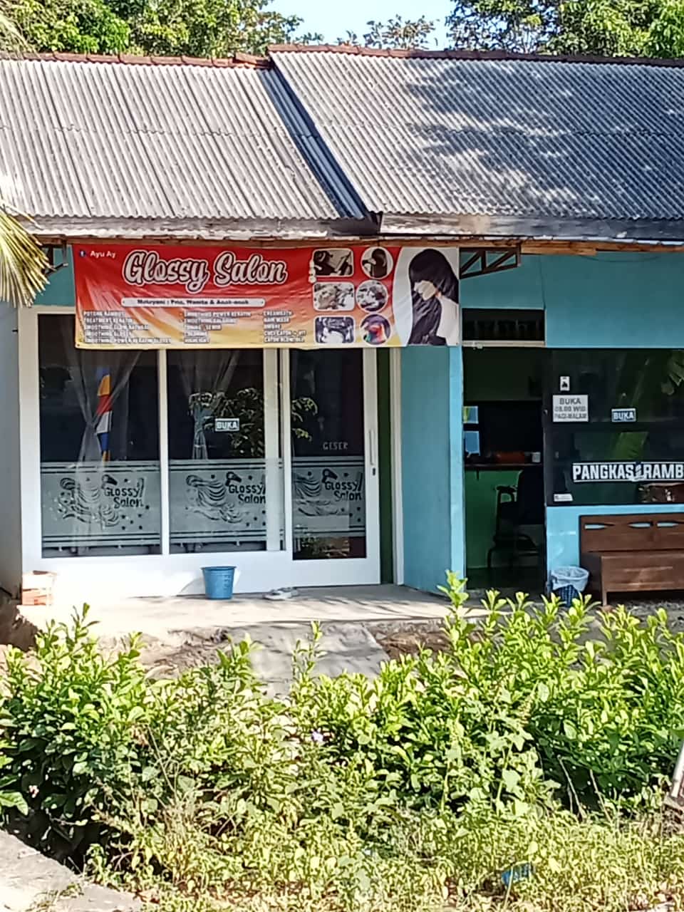 PANGKAS RAMBUT HOKI & GLOSSY SALON