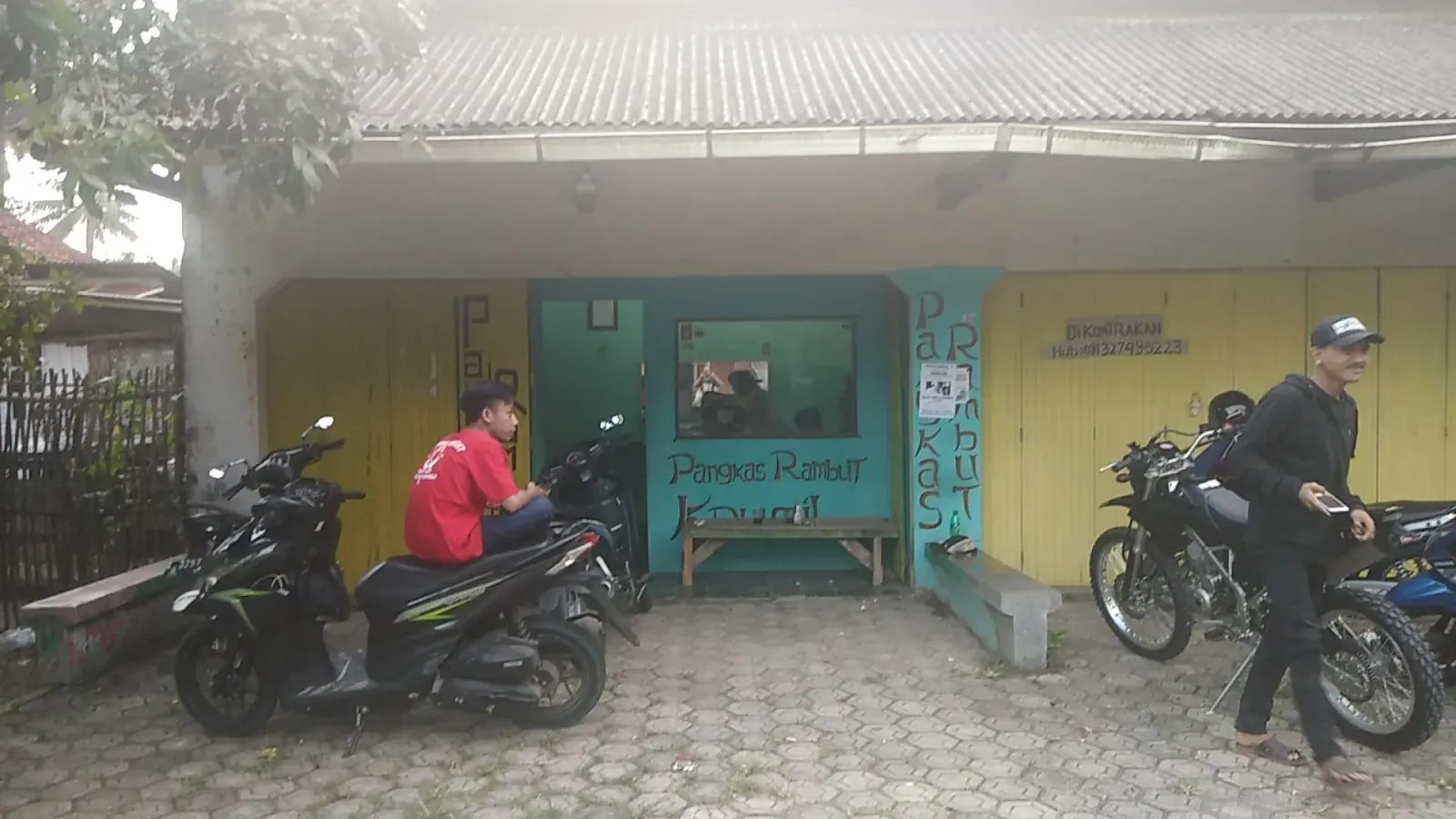 Pangkas Rambut Krucil