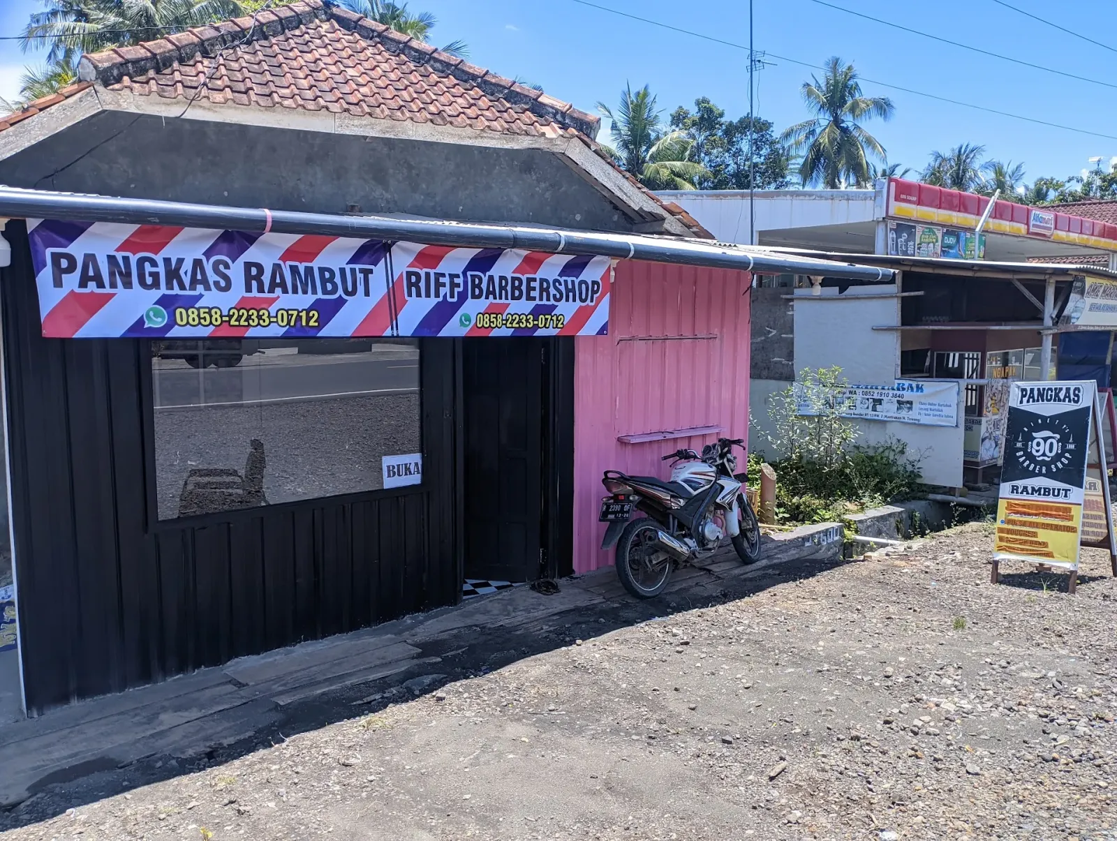 Pangkas rambut Riff barbershop