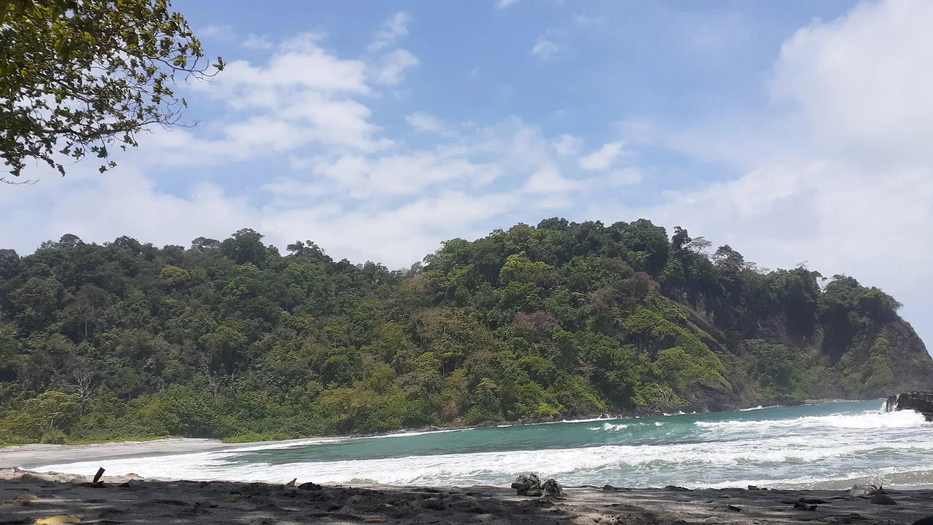 Pantai Kali Kencana