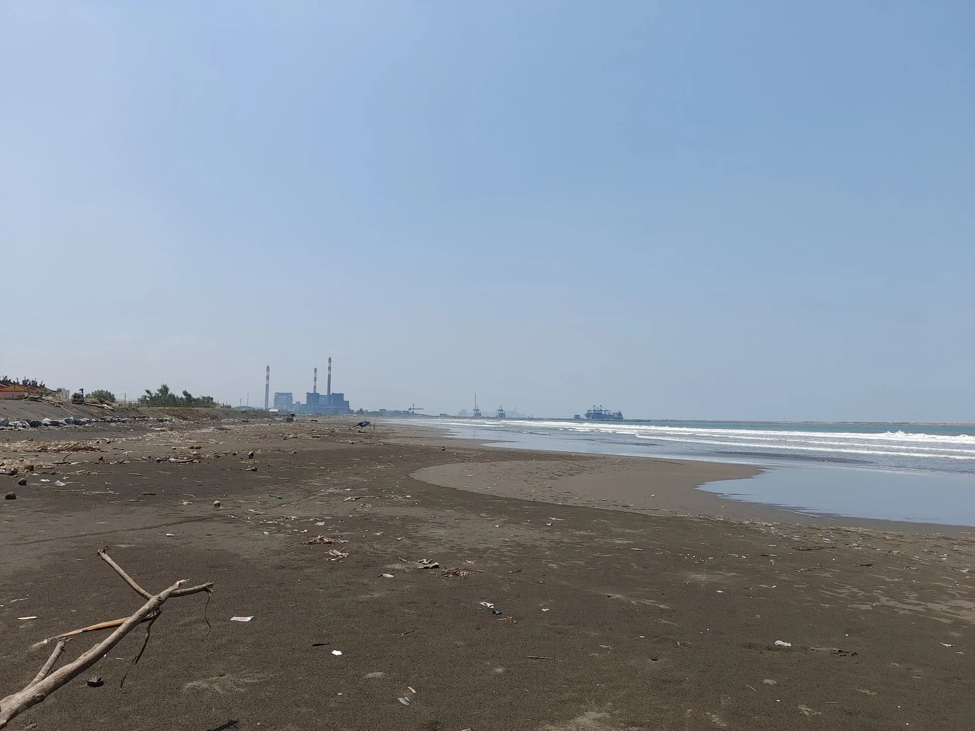 Pantai Lengkong Mertasinga