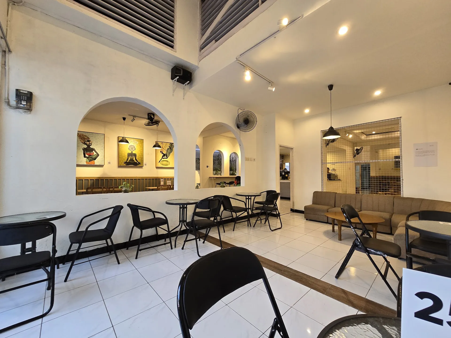 Paragraf Coffee & Eatery