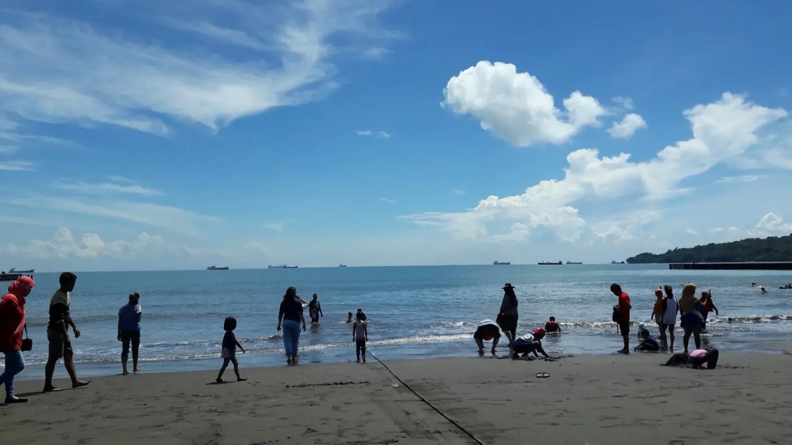 Parkir Tengah Teluk Penyu Cilacap