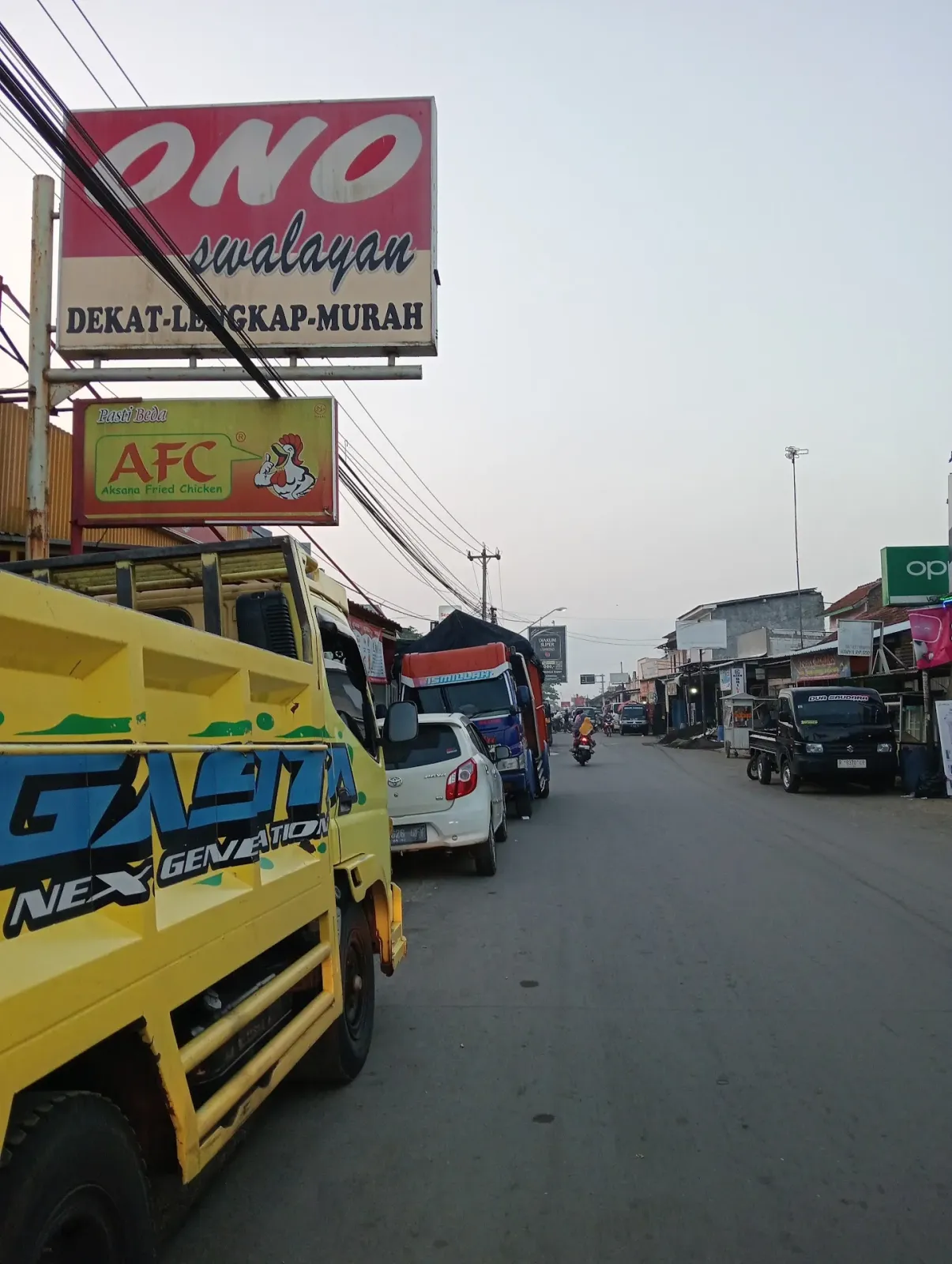 Pasar Burung Gandrungmangu