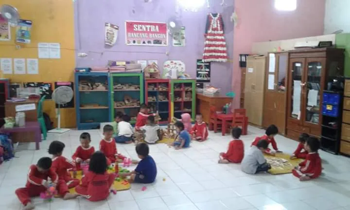 PAUD KARAKTER BUSTAN EL FIRDAUS