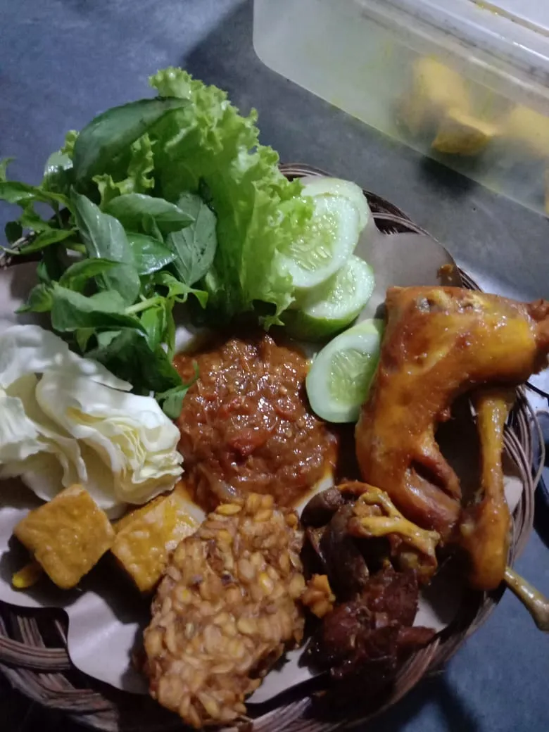 Pecel lele ratnasari