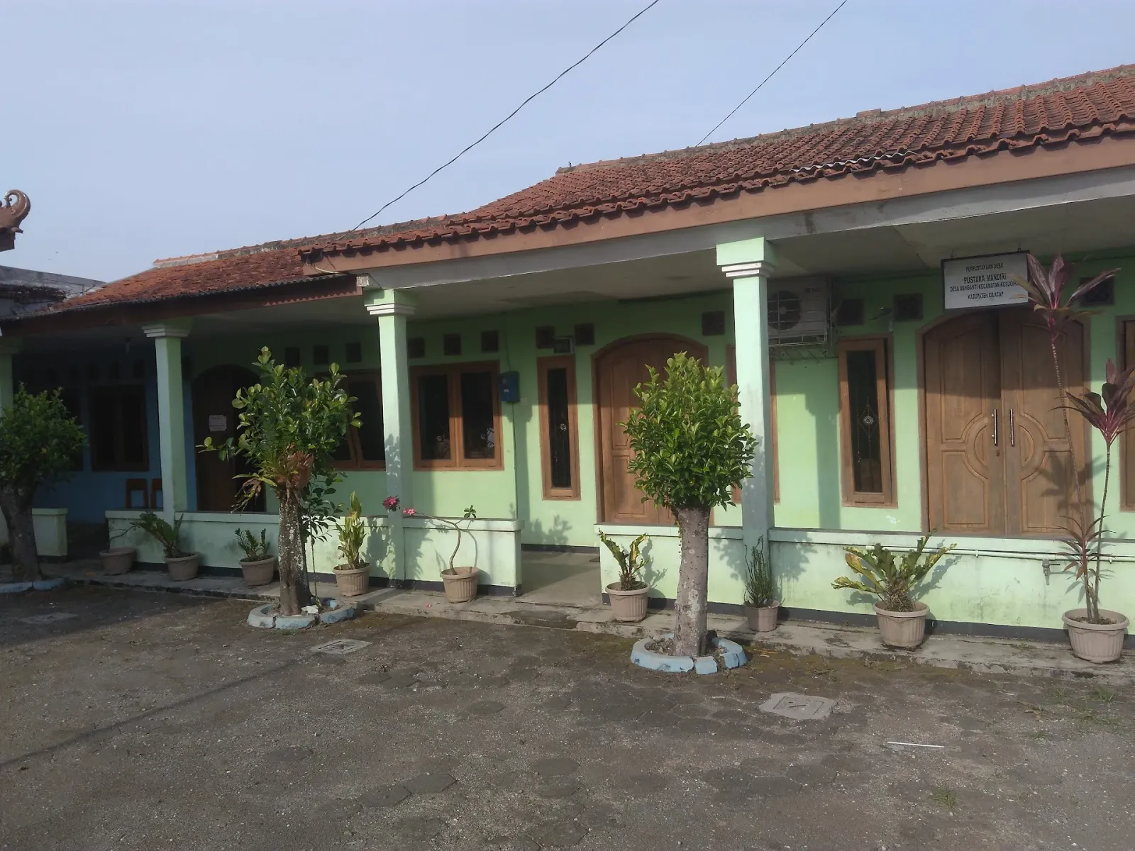 Pendopo Balai Desa Menganti