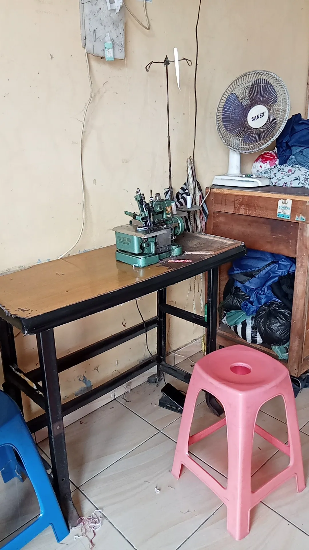 Penjahit Damay