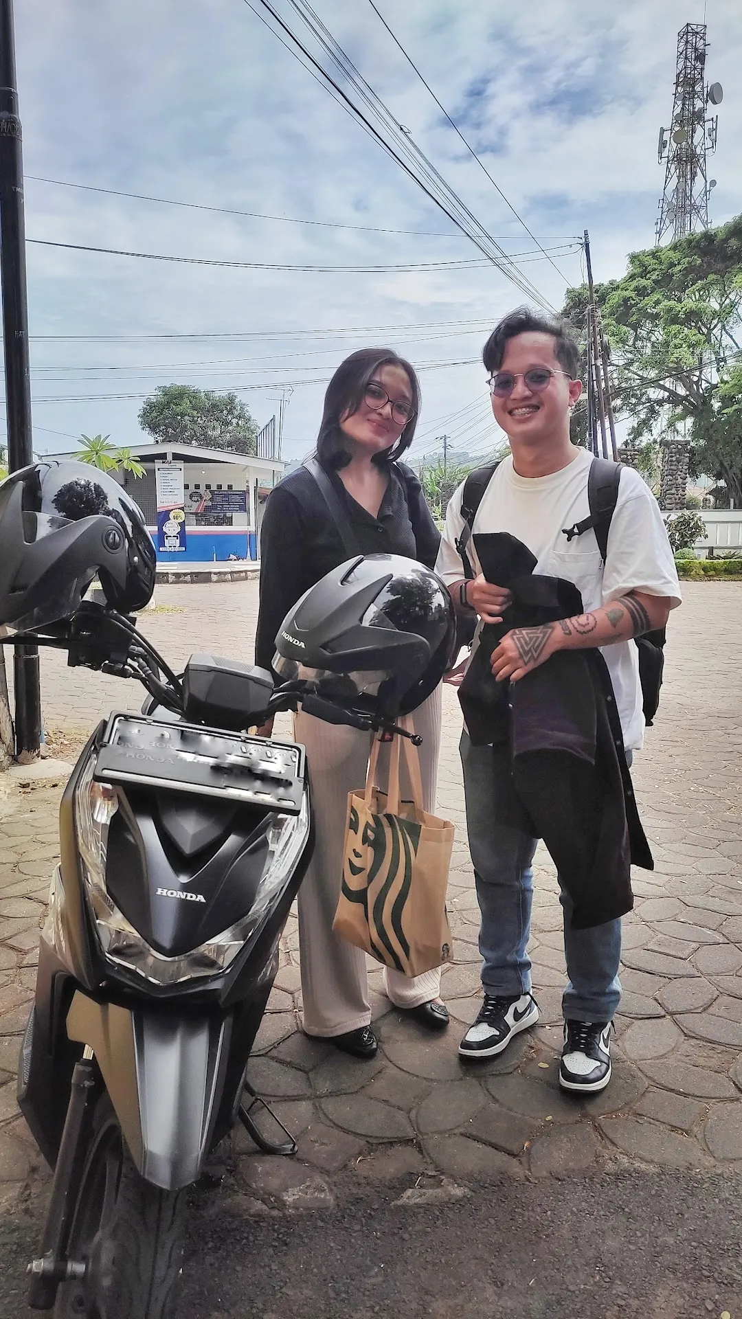 PENYEWAAN SEPEDA MOTOR