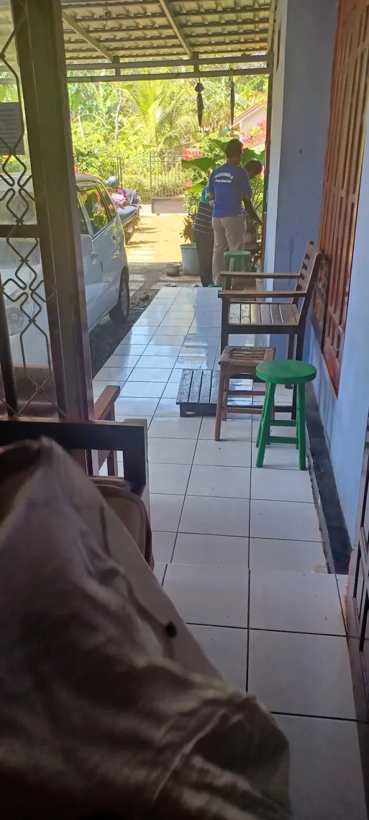 Pijat syaraf kejepit Pak Ngatimin /warismanPedasong