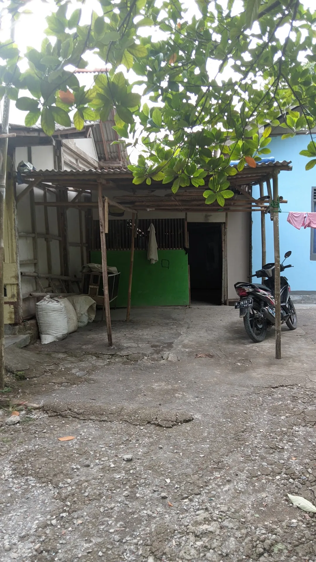 Pijat urut mbah sadiyem