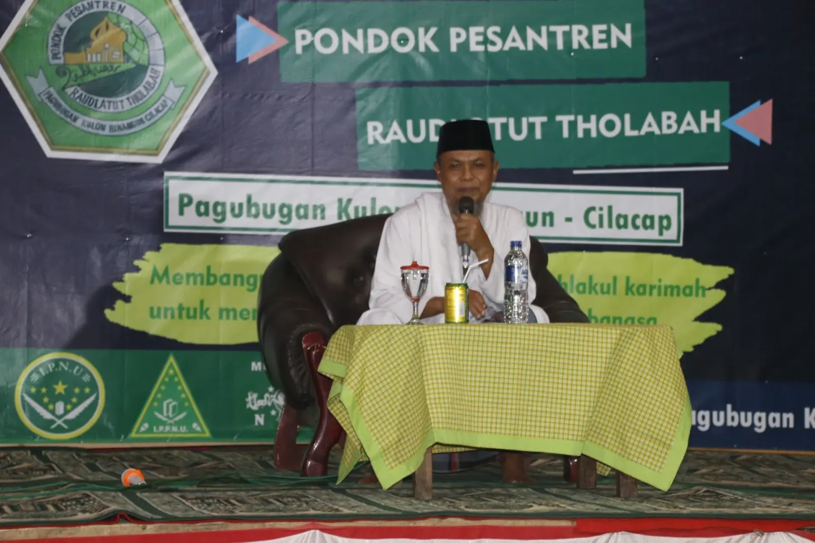 Pondok Pesantren Roudlotul Tholabah