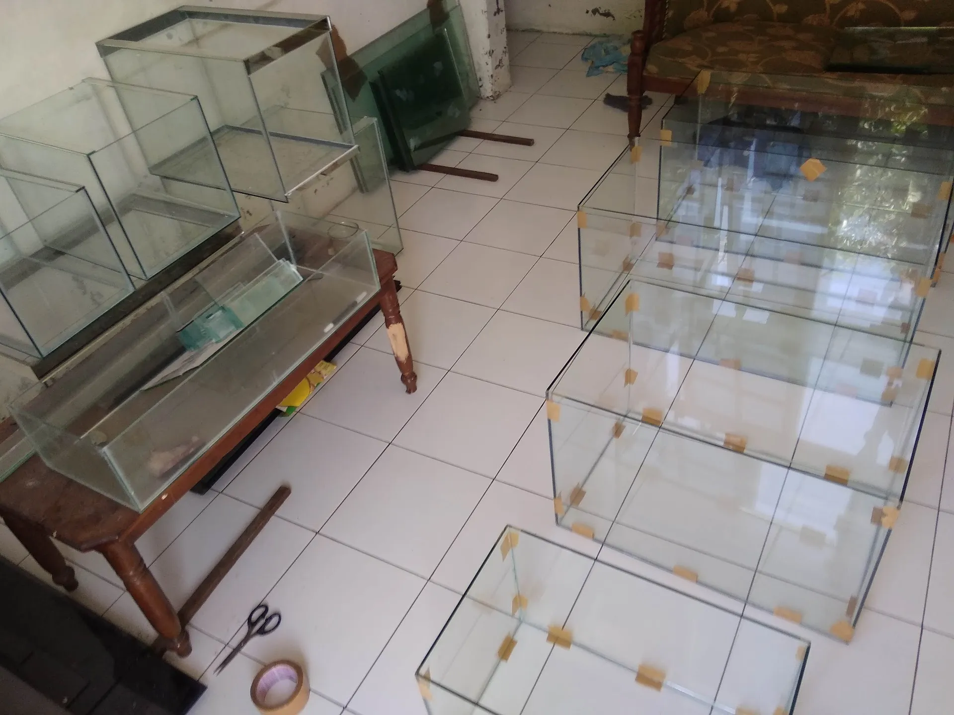 Pratama aquarium