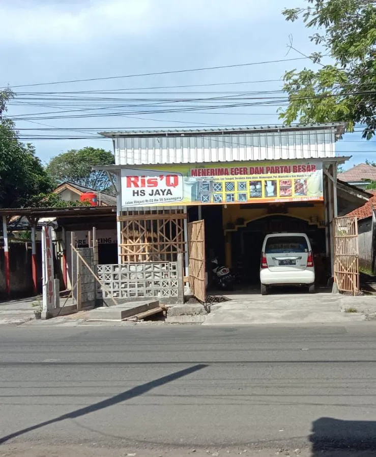 RISQI HS JAYA Concrete Block, Terracotta, and Natural Stone Center