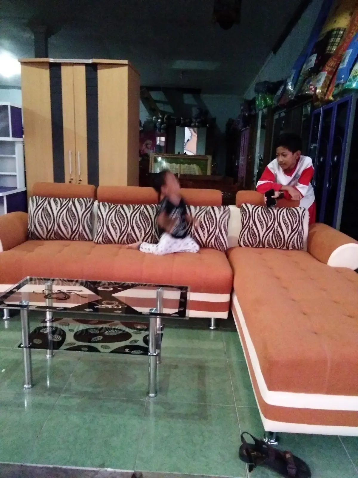 putra tenar furniture