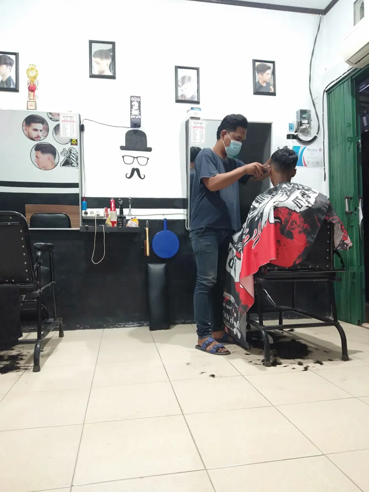 Qiu Qiu barbershop