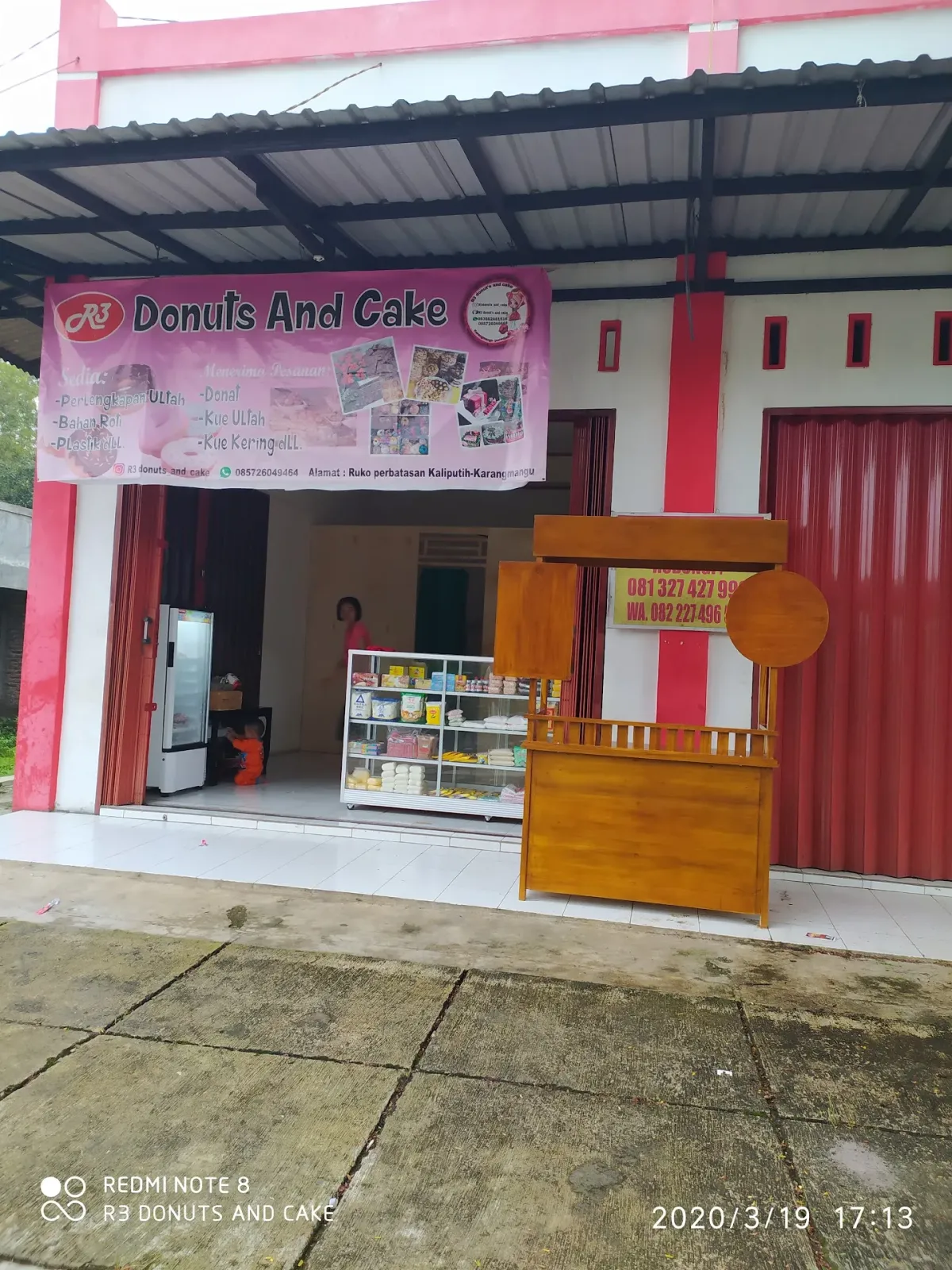 R3 donuts & cake