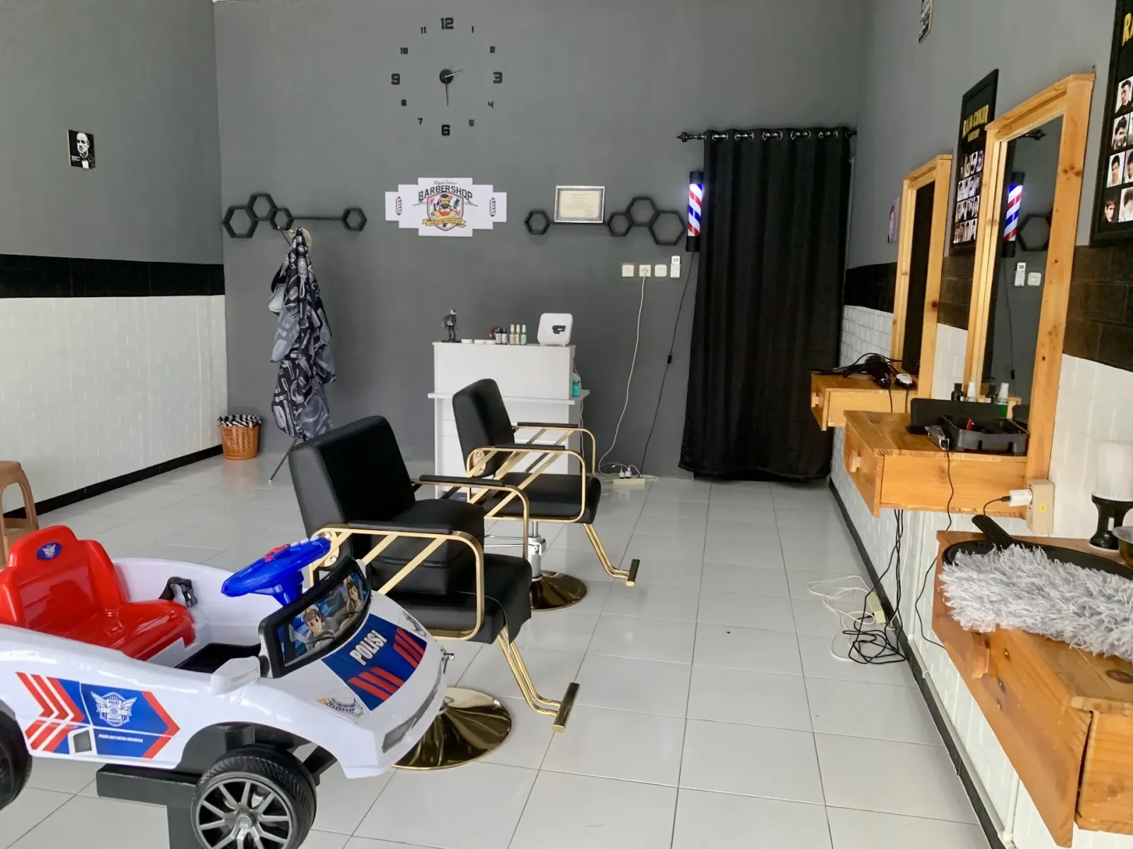 Raja Cukur Barbershop kbk